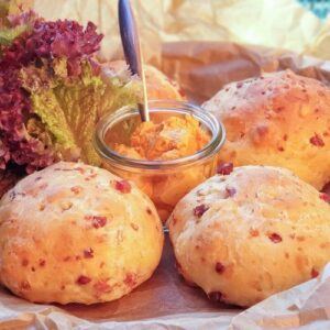 Pizzabrötchen Spezial (3 Zutaten nach Wahl)